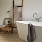 edf193-02pi-ap-ph-flo-bathroom-large-wv4-scaled.jpg