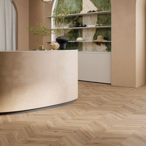 N113LaFABBRICA-AVA-Honey-Wood-Chevron-Commerciale-2