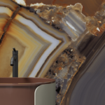 S136Level-AgateBrown-Close-up