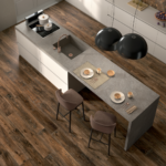 S165PAN-kairos-pathos-naturale-9-5mm-pathos-naturale-esagono-9-5mm-stonetrace-crest-naturale-6mm-kitchen-002